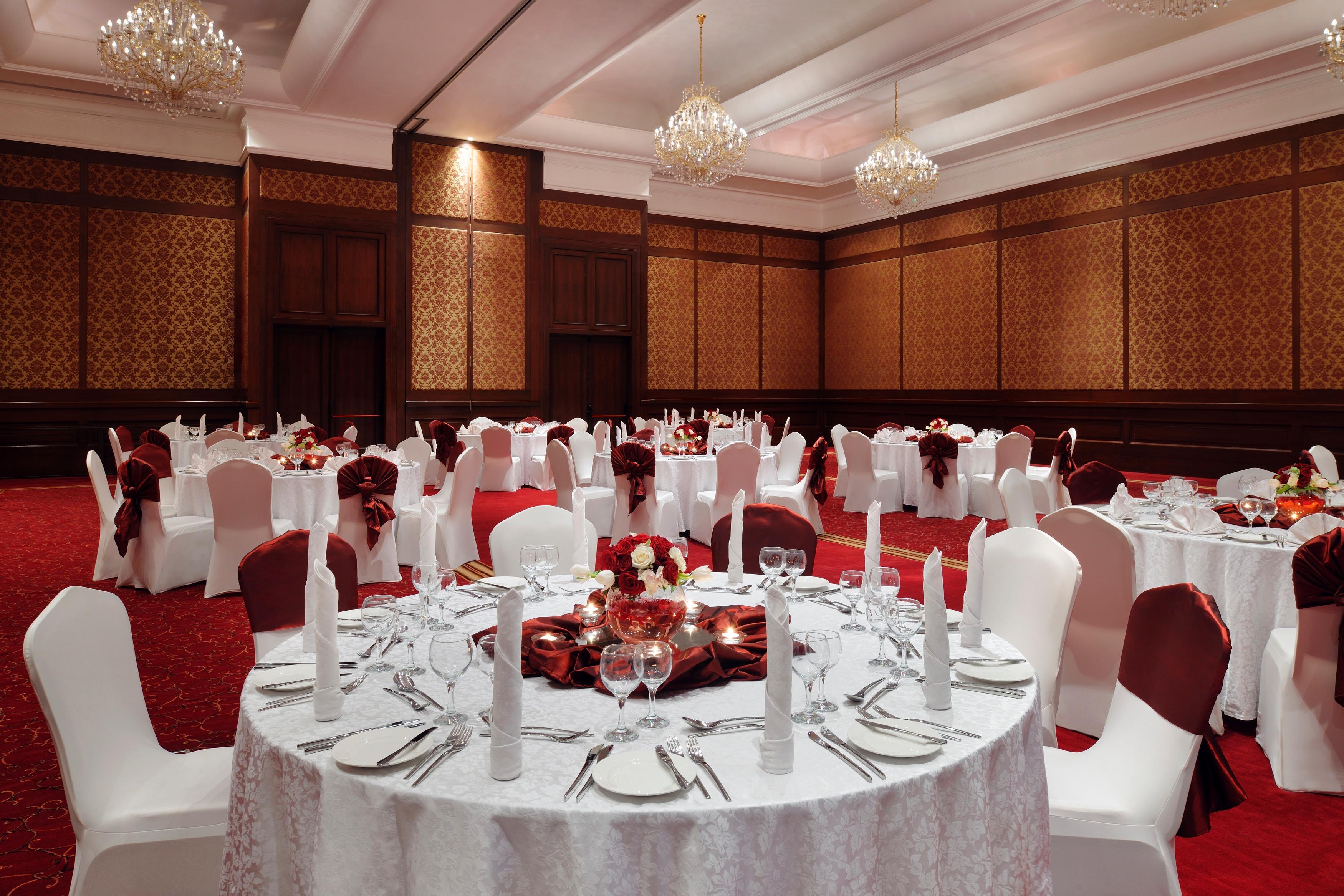 Moevenpick Hotel & Resort Al Bida'A Salmiya Dış mekan fotoğraf The Imperial Ball Room