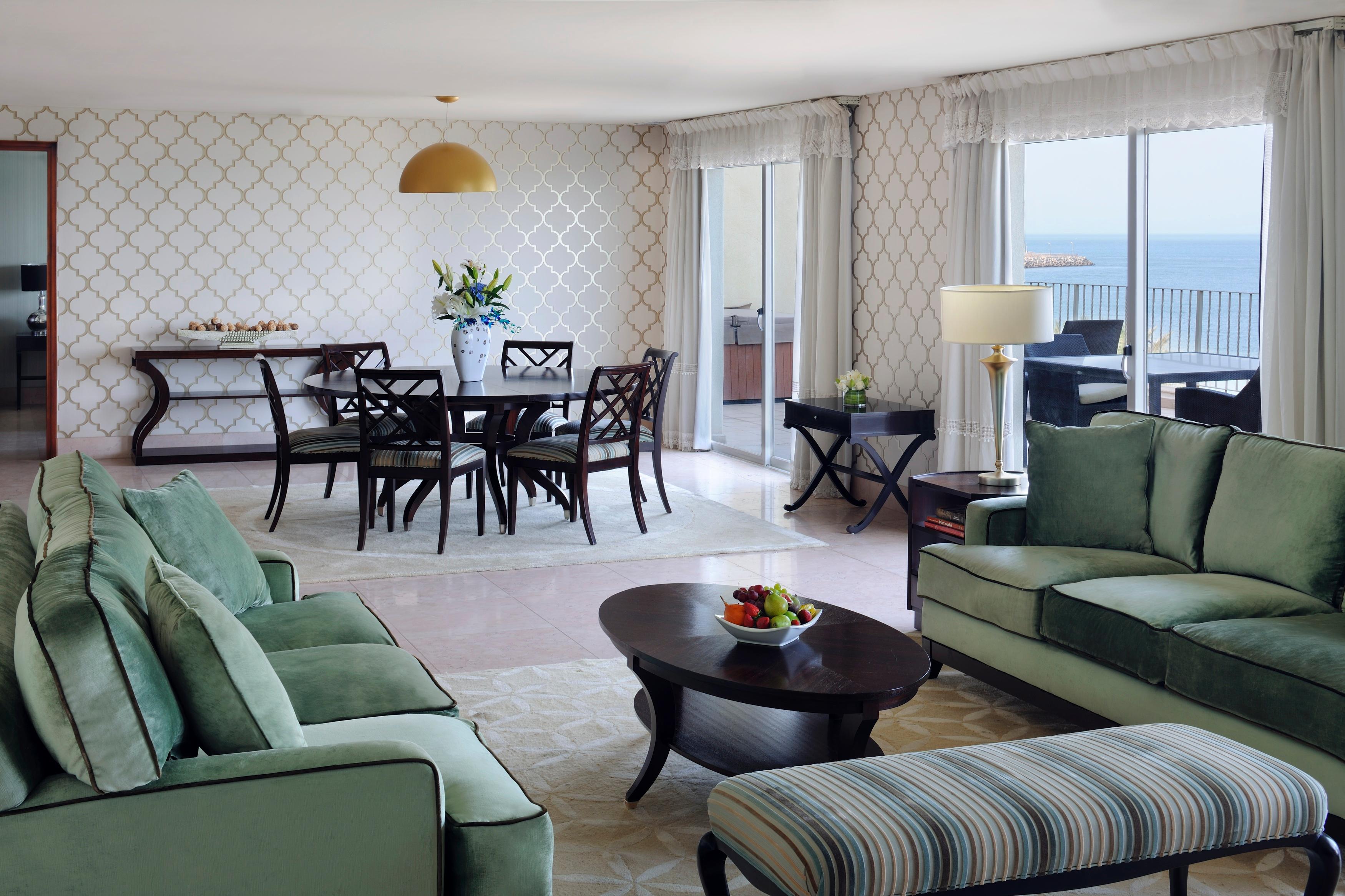 Moevenpick Hotel & Resort Al Bida'A Salmiya Dış mekan fotoğraf A living room at the Atlantis Resort
