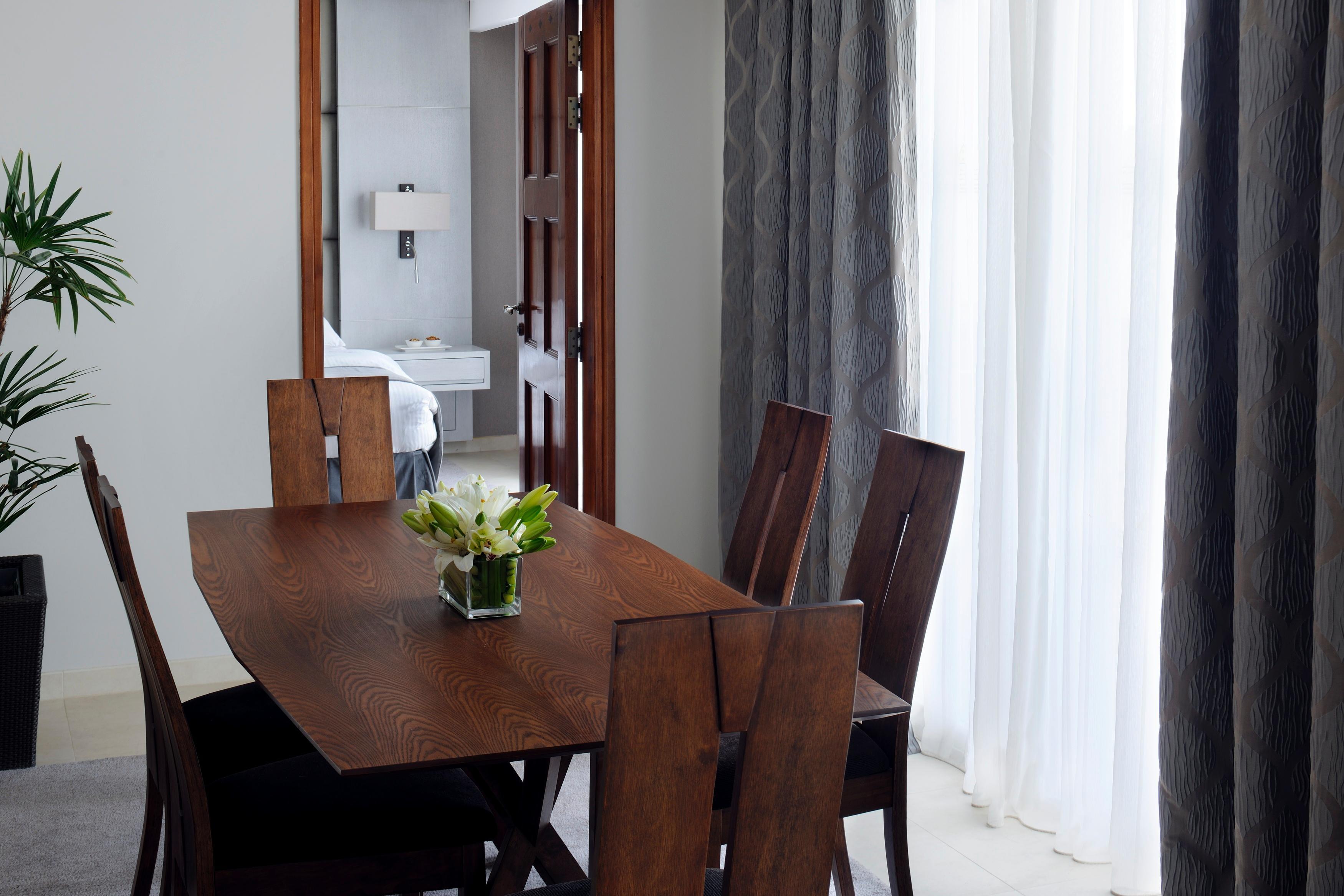 Moevenpick Hotel & Resort Al Bida'A Salmiya Dış mekan fotoğraf A dining room
